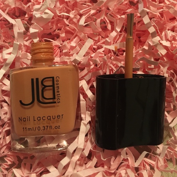 Makeup Bundle - Picture 3 of 4