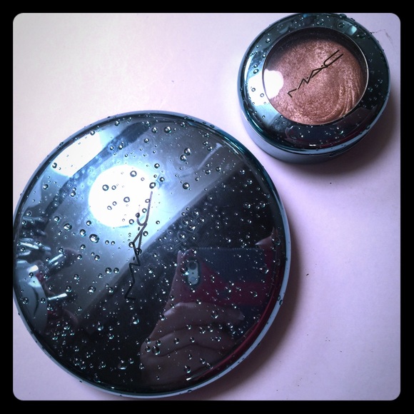 Lot of 2 Mac Alluring Aquatic Bronzer & Eye Shadow
