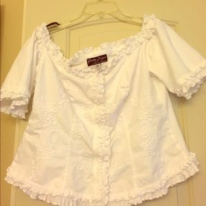 Getty Zueger blouse made of 100% Peruvian cotton