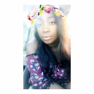 Meet your Posher, Naiya