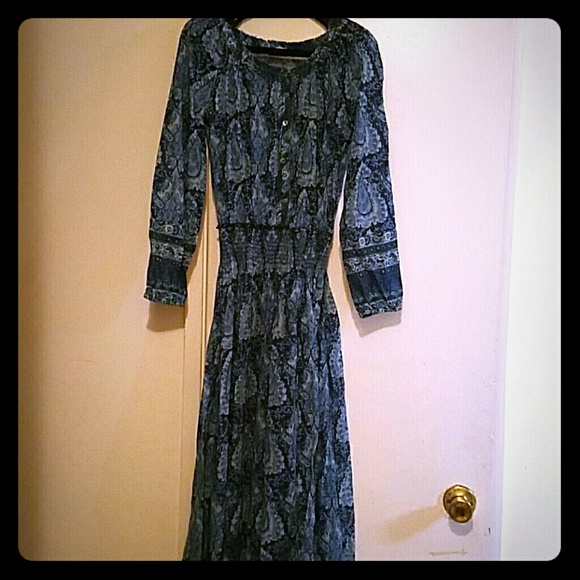 Maximum dress