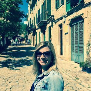 Meet your Posher, Niki