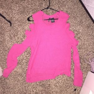 Cutout sweater✨BUNDLE AND SAVE✨