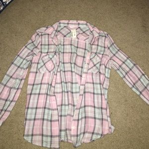 Aéropostale pink and green plaid flannel