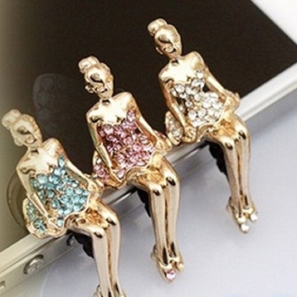 Cute anti dust plug