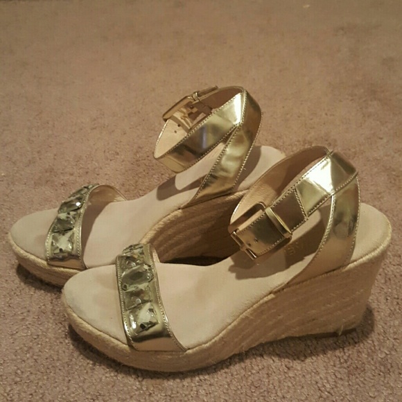 Michael kors wedges - Picture 2 of 4