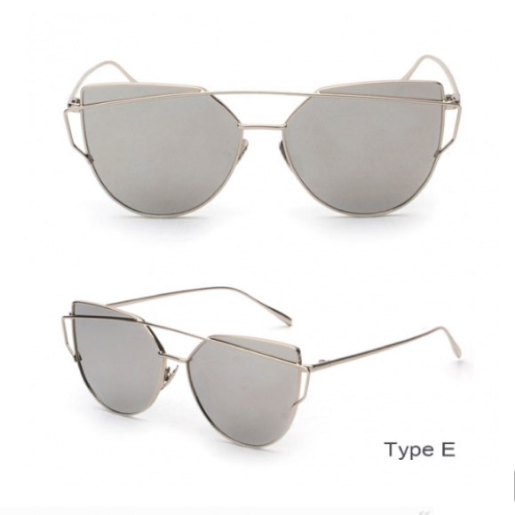 LAST PAIR☀️silver mirrored sunglasses