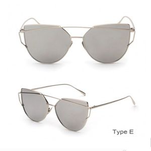 LAST PAIR☀️silver mirrored sunglasses