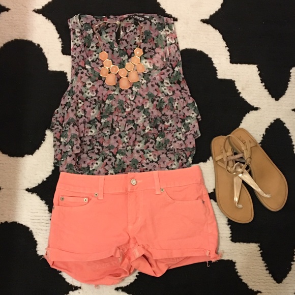 EXPRESS Floral Ruffle Sheer Tank - Picture 5 of 5