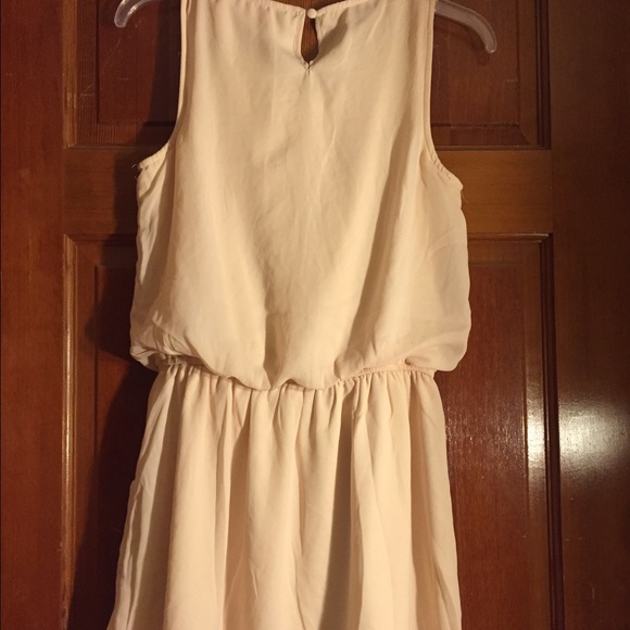 *NEVER WORN* Lace dress - Picture 3 of 3