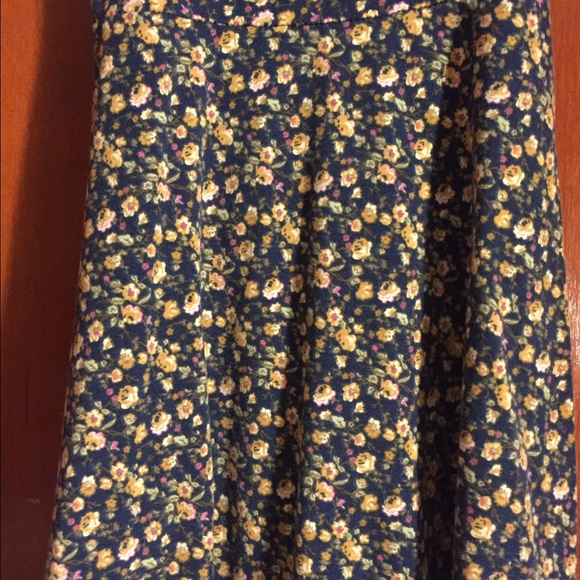 BARLEY WORN* Flower dress - Picture 2 of 3