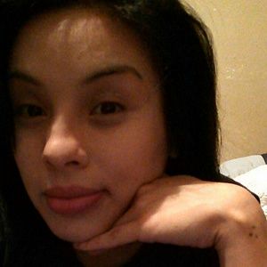 Meet your Posher, Perla