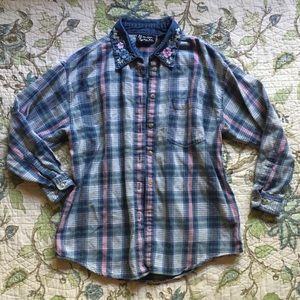 Vintage 90s plaid flannel shirt