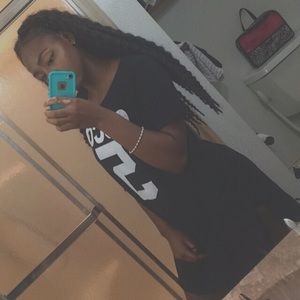 Meet your Posher, Mikia