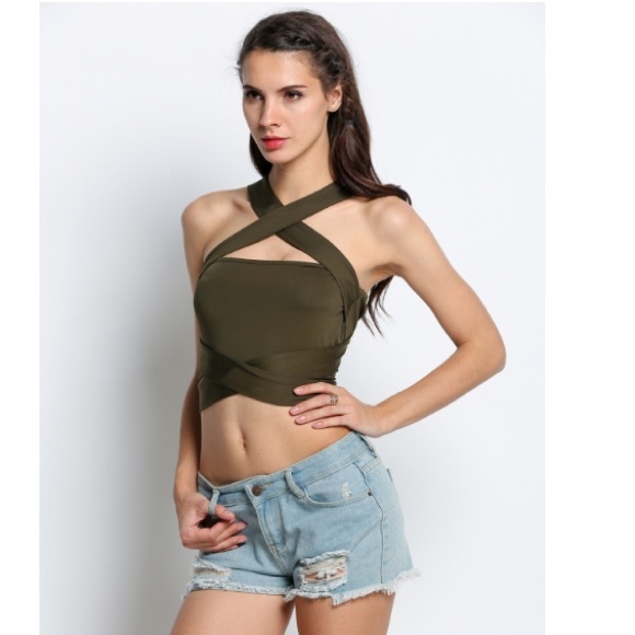 Customizable straps size M crop top