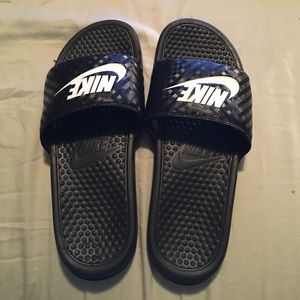 Nike Benassi JDI slides