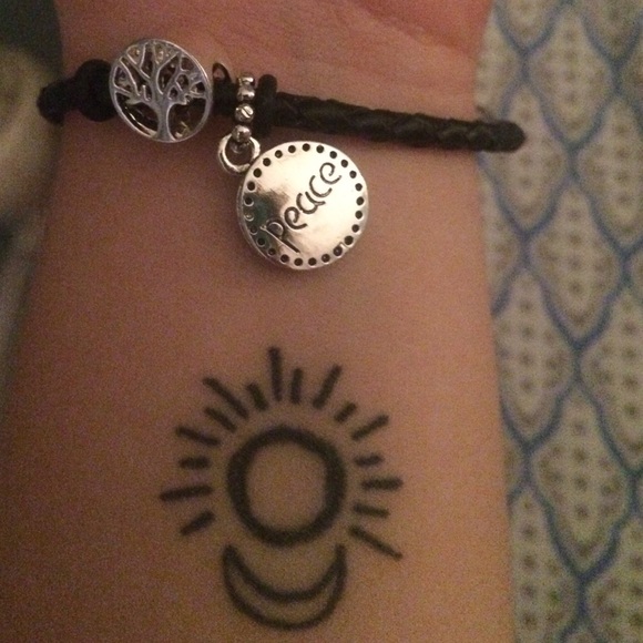 Bracelet - Picture 1 of 1