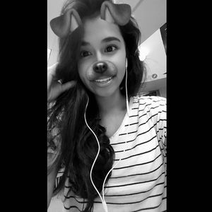 Meet your Posher, Lorena