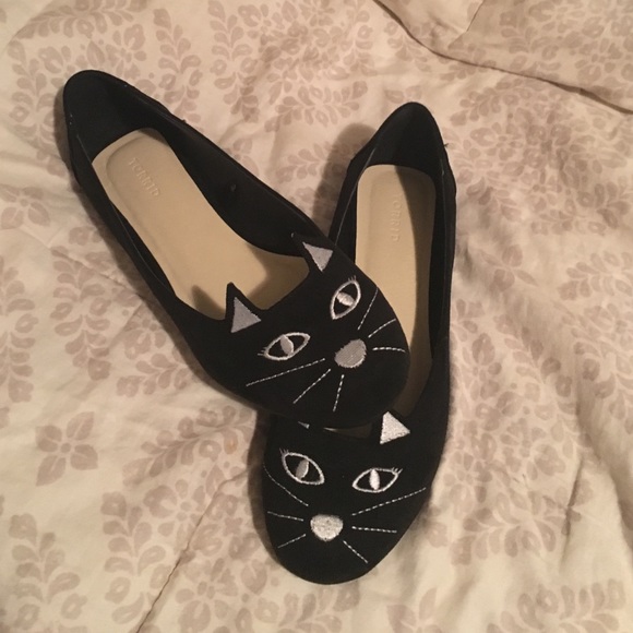 Cat face flats
