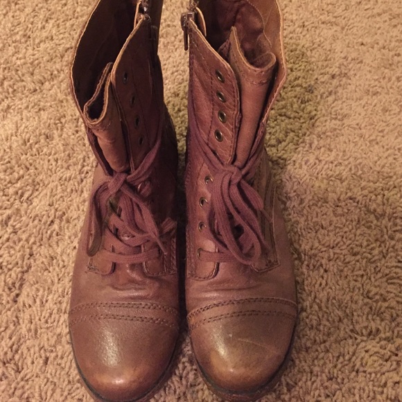 Combat boots