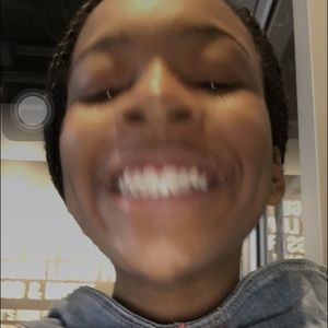 Meet your Posher, Makayla