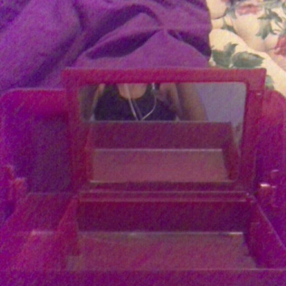 Makeup container - Picture 2 of 3