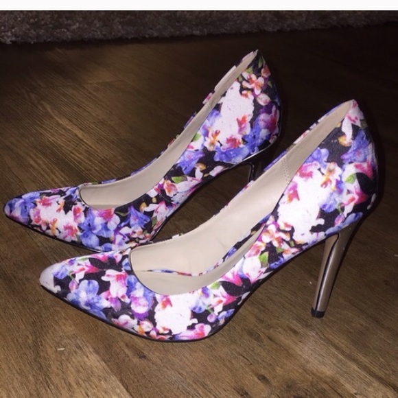 Adorable pumps
