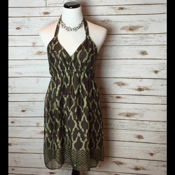 Romeo & Juliet Couture Dresses & Skirts - Romeo & Juliet Couture Fun Halter Dress✨