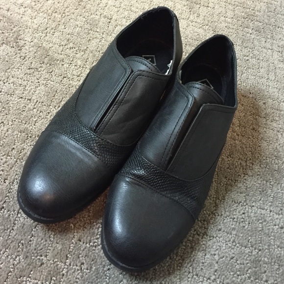 Black Oxford shoes
