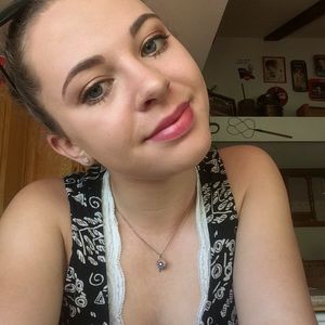 Meet your Posher, Brianna