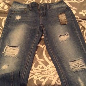 Low rise distressed jeans