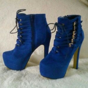 Moochi Blue Zipper Platform Booties 5.5