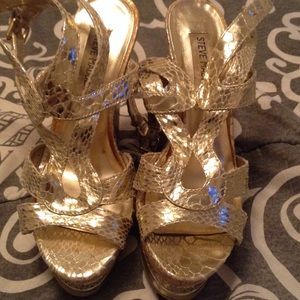 Gold Steve Madden wedges