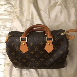Louis Vuitton speedy 25.