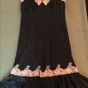 Victoria's Secret Dresses - Victoria's Secret silk Négligée Victoria's Secret Dresses - Victoria's Secret silk Négligée