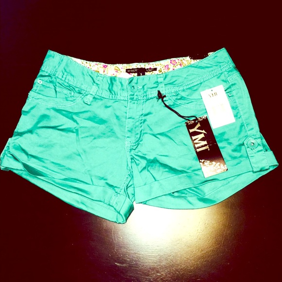 Green Daisy YMI Short-Shorts