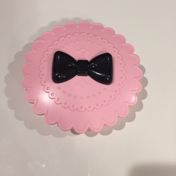 ❌SOLD❌ 1️⃣ NEW  🎀 House OF Lashes 🎀 Case Compact - Picture 3 of 4