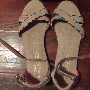 Toms shoes