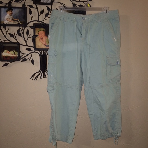 Womens Cargo Capris - Picture 1 of 1
