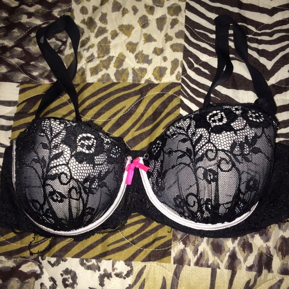 BRA'S BRA'S BRA'S - Picture 3 of 4