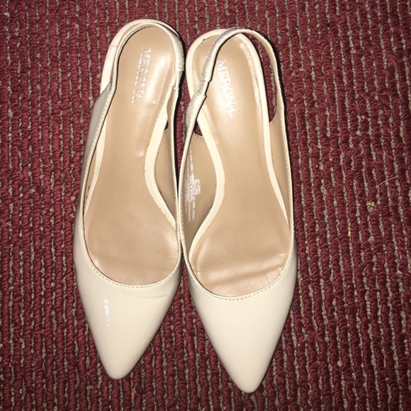 Nude patent sling back kitten heel