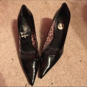 📸🍾 Gorgeous Nine West high heels!