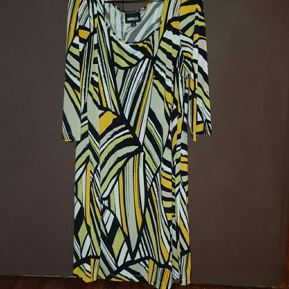 Dress beautiful can be worn off the shoulder dress