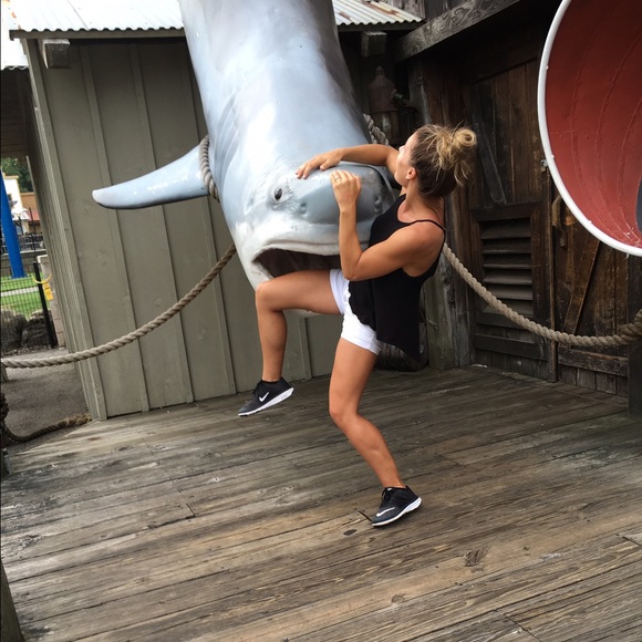 Hello! I'm Sara 🦄 - Picture 3 of 7