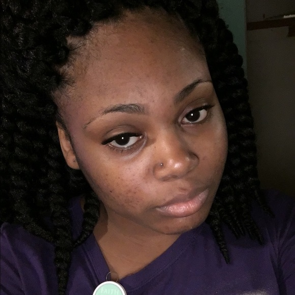 Meet your Posher, Alisa - Picture 1 of 1