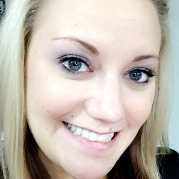 Meet your Posher, Amy - Picture 1 of 1
