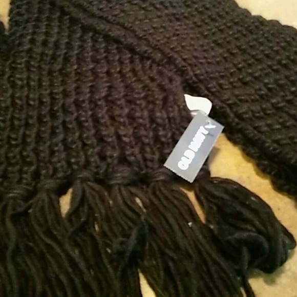 Srarf and matching hat - Picture 2 of 4