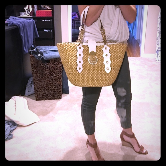 Michael Kors bag/ Black Mk bag