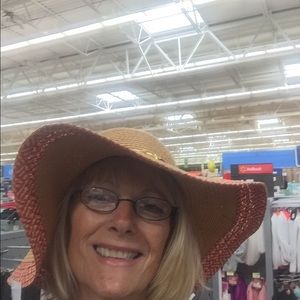 Meet your Posher, Valory