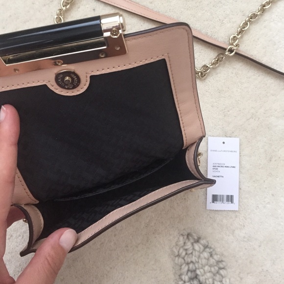 SOLD 💰💰💰Diane von furstenberg crossbody - Picture 3 of 4